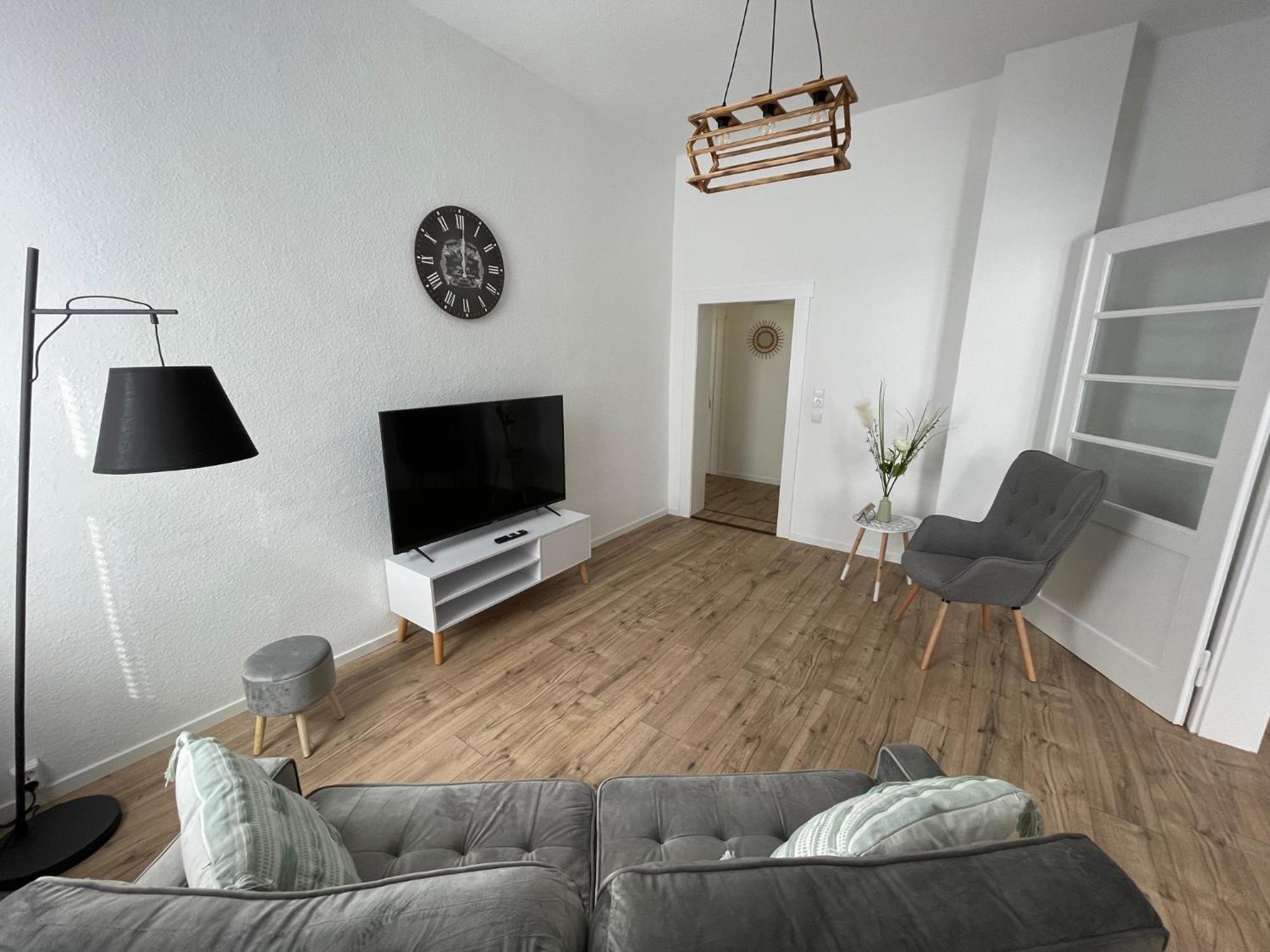 Modernes, Grosses City Appartement 95 Qm Meuselwitz Extérieur photo
